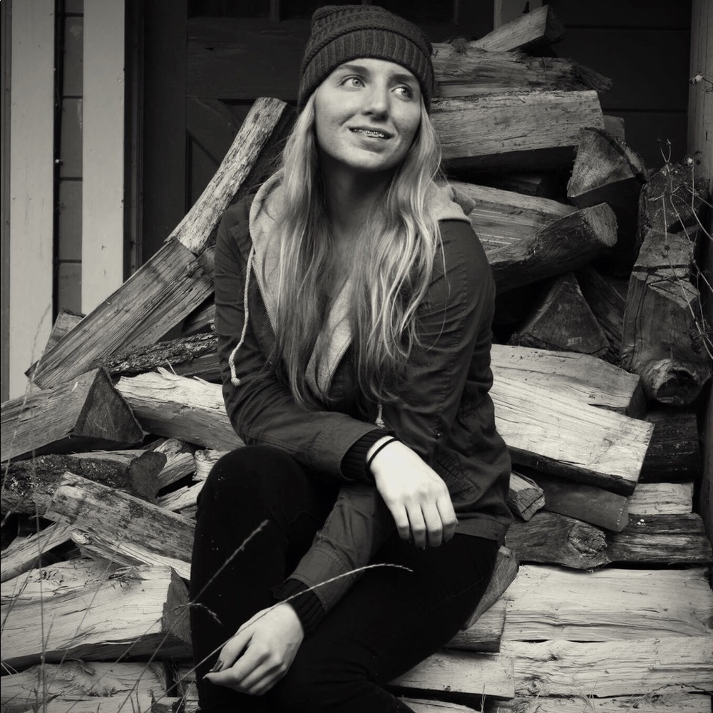 Meet your Posher, Daphne